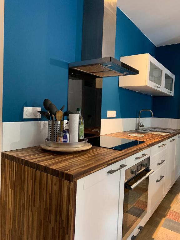 Appartement rénové & calme - Centre-ville 4 à 6 Pers - 2eme Étage Cuisine Équipée- Linge et Ménage en option - 2