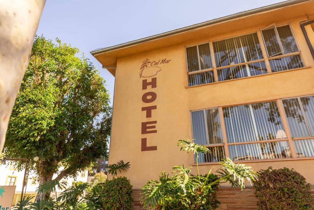 Cal Mar Hotel Suites photo