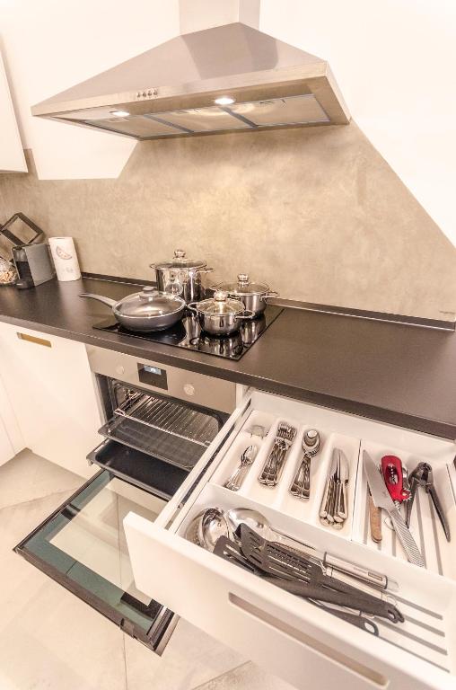 Cartoleria Suite: Spazioso, Moderno e Centrale - 5