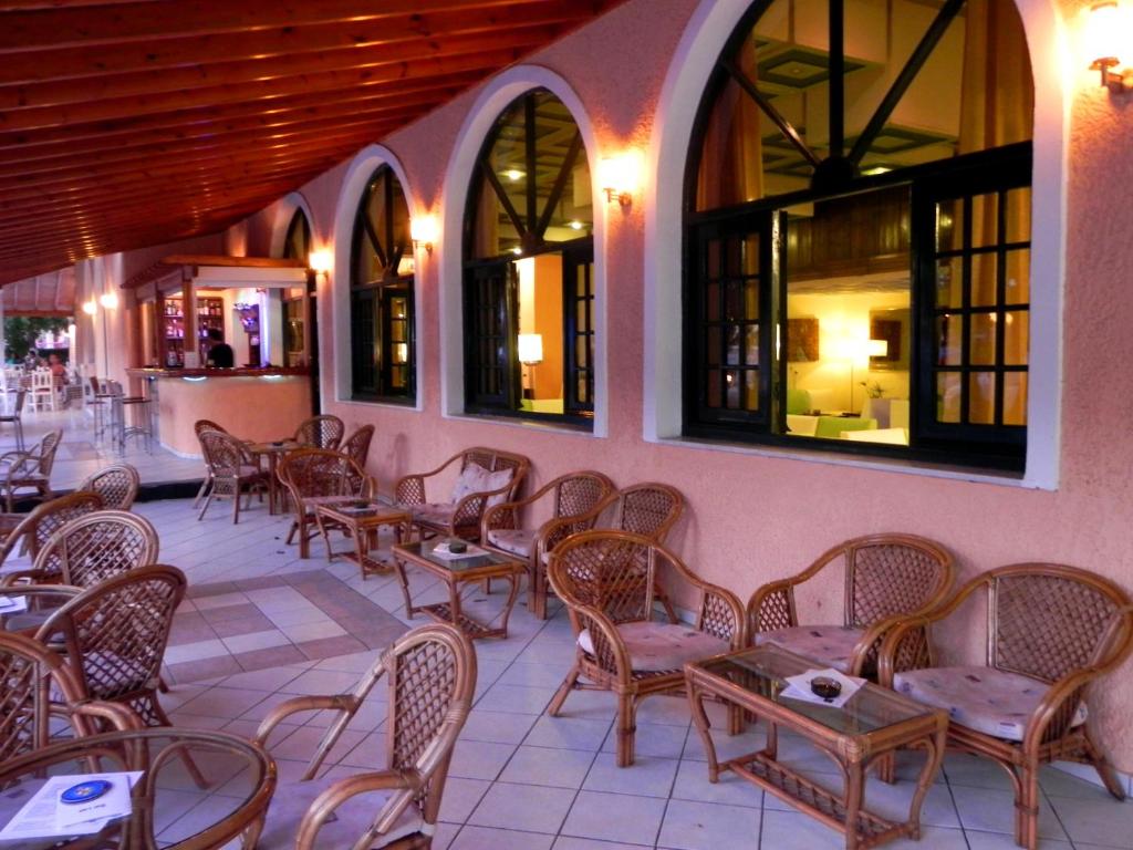 Hotel Alkionis — Restaurant & bars in Moraitika, Ionian Islands