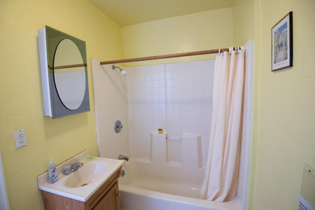 River View Garden Resort — Hotel in Marshall (CA)