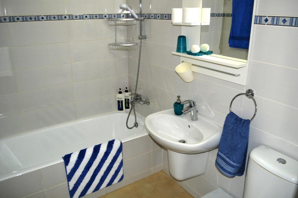 Millie's Apartments photo