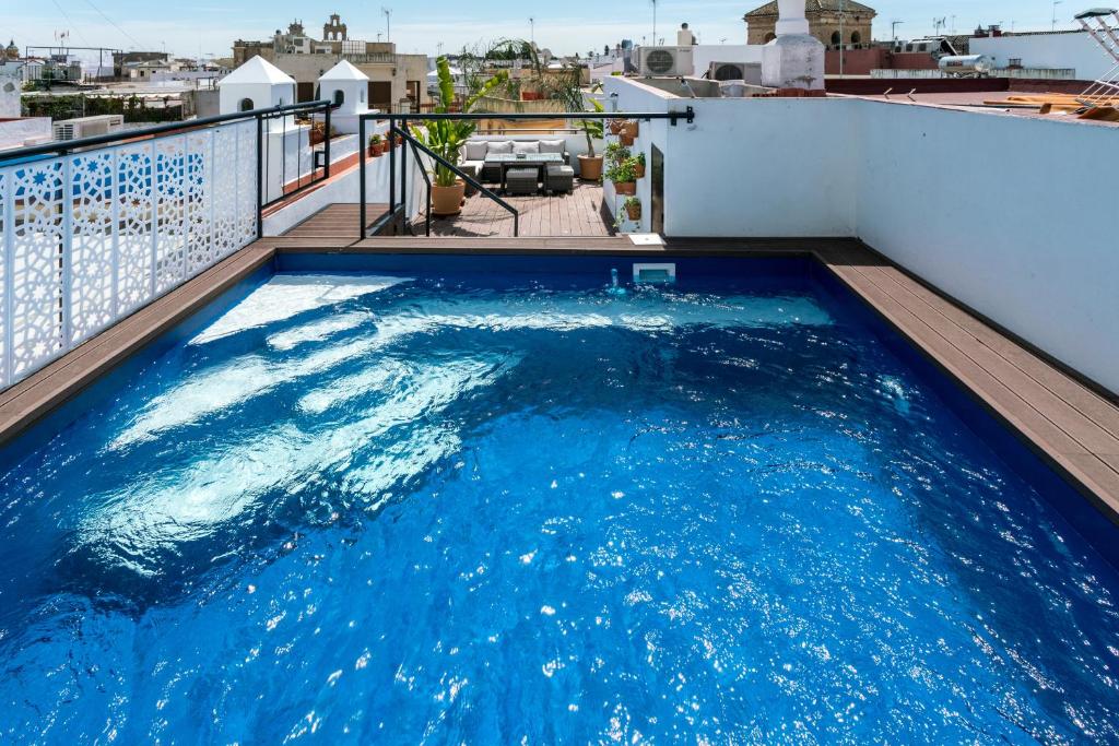 Unique House - Private SPA&Pool -StayInSeville, Sevilla