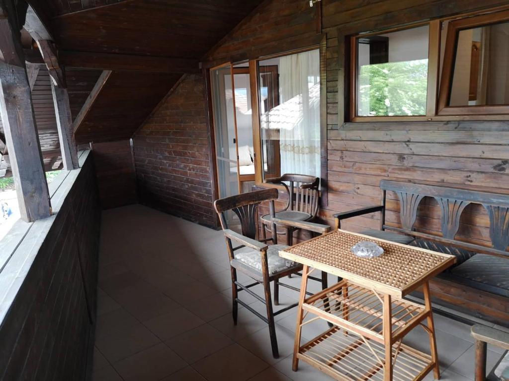 Todeva House Hotel and Tavern photo