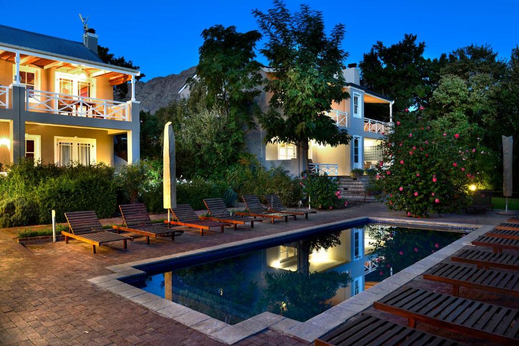 スイミングプール