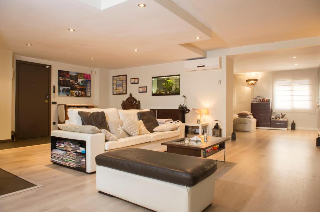LLOGUER30 Vip's Loft, un encanto frente al mar - 3