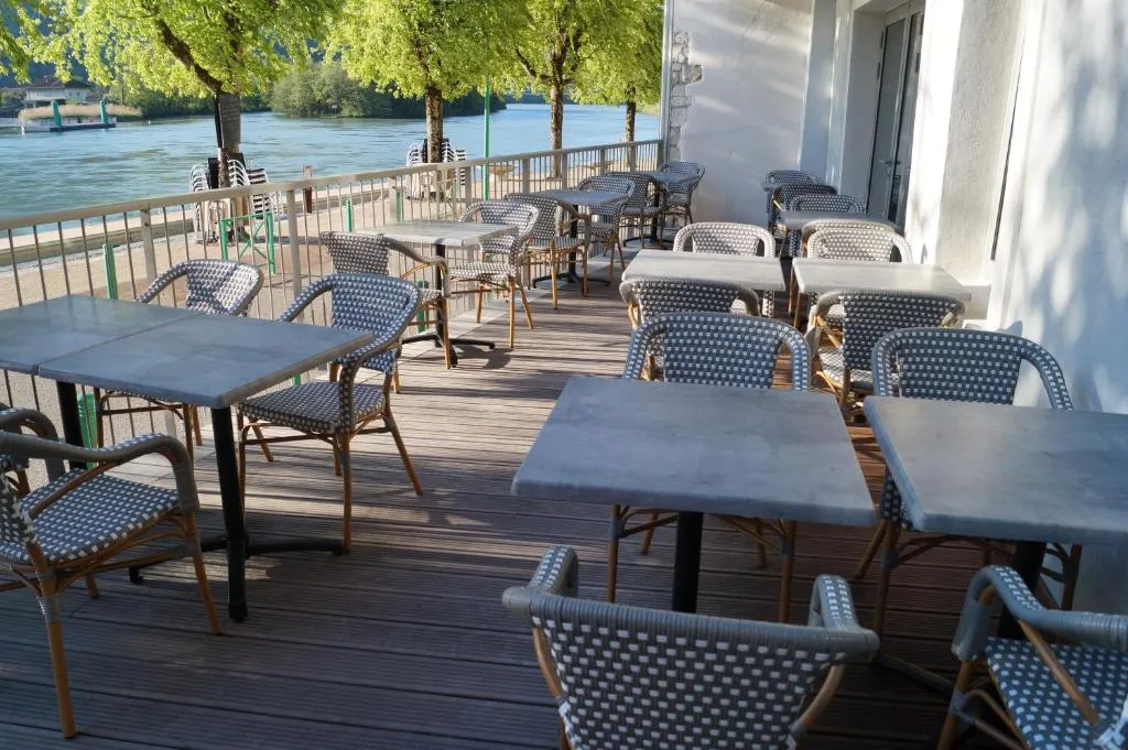 hotel du Rhône，位于塞塞尔的酒店