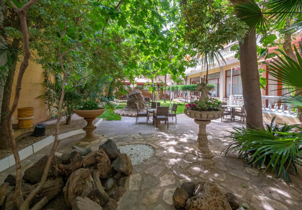 Hostal Gallet - 5