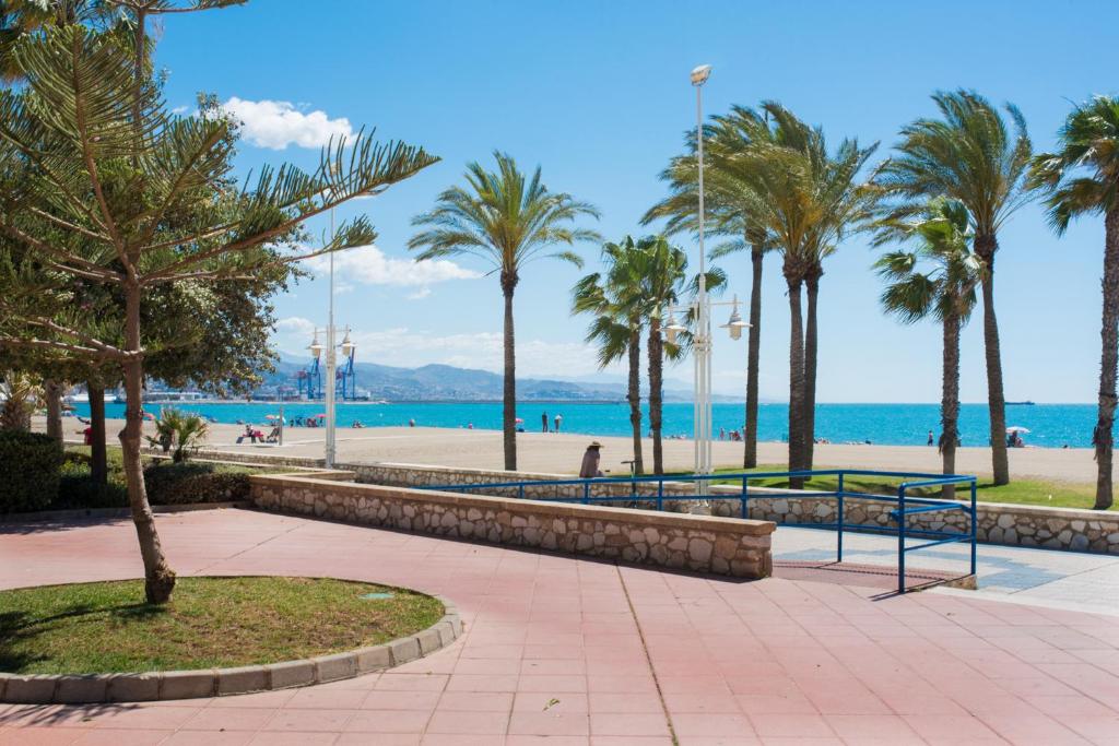 Malaga playa 1ª línea Antonio Banderas - 3