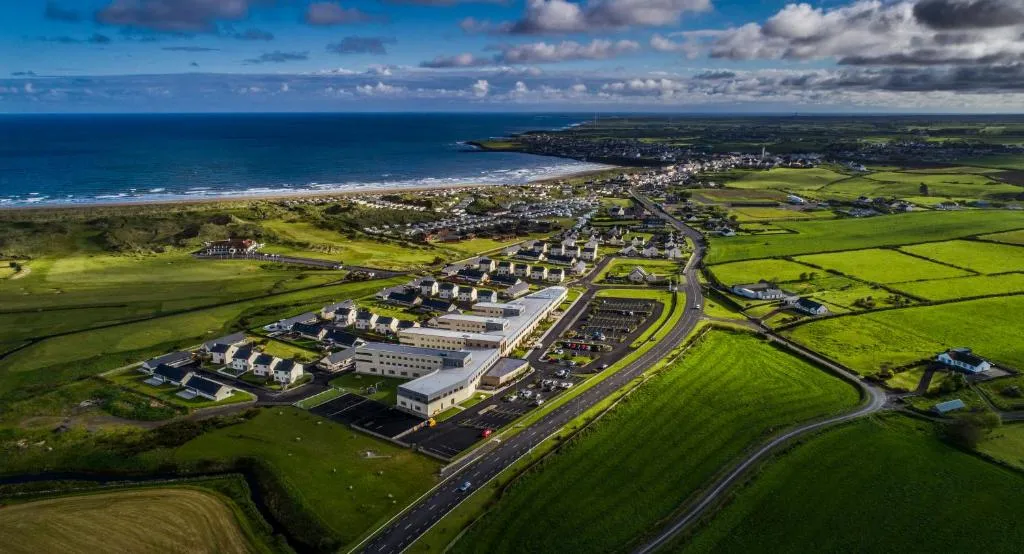 Diamond Coast Hotel, hotel v destinaci Enniscrone
