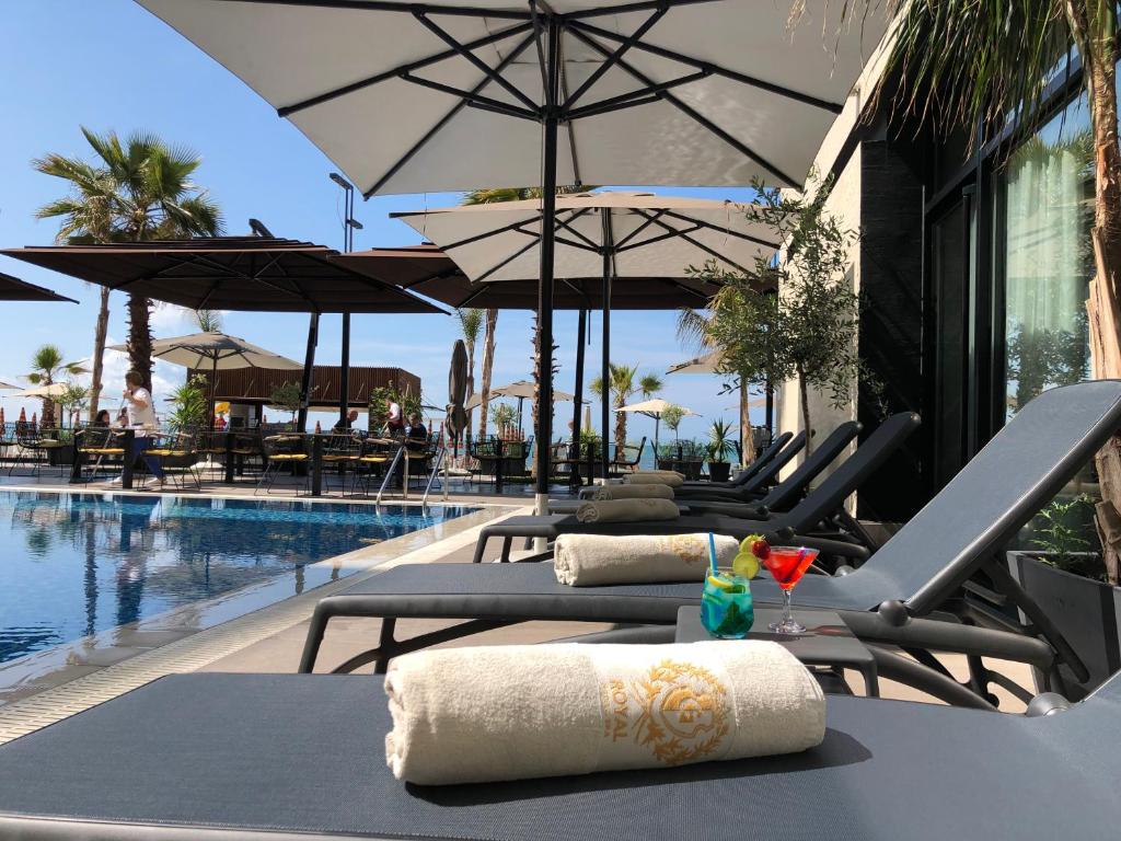 Royal G Hotel & SPA 4 Star — Swimming pool in Durres, Durres