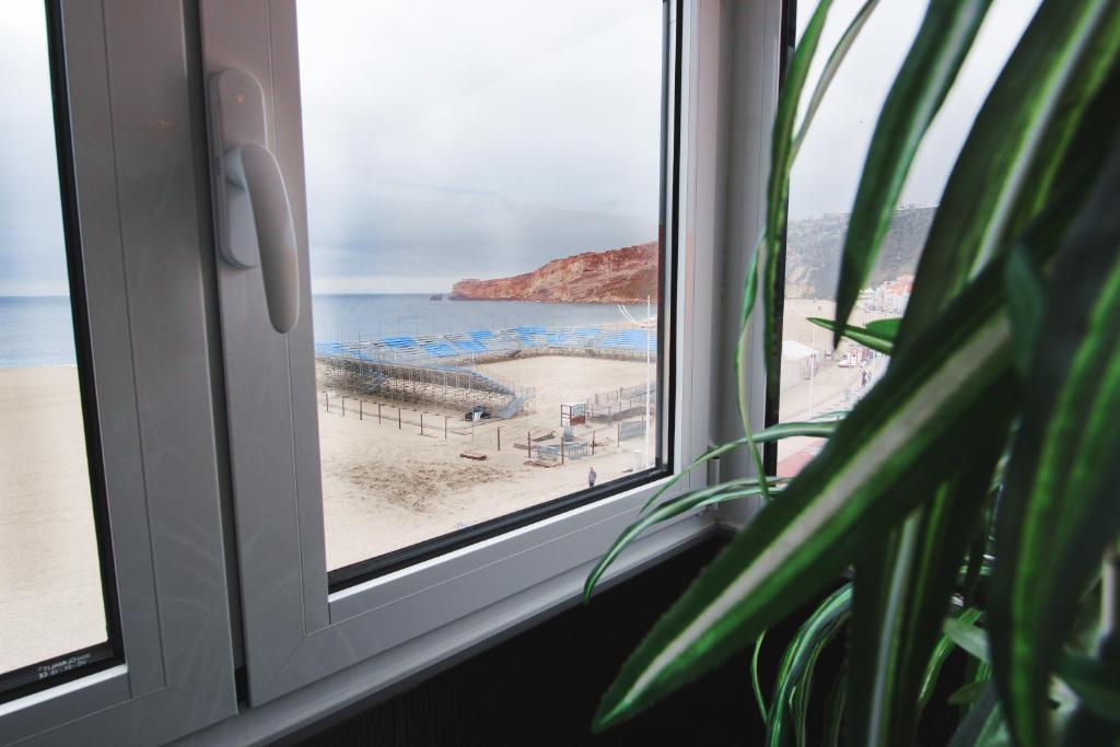Holidays Nazare marginal photo