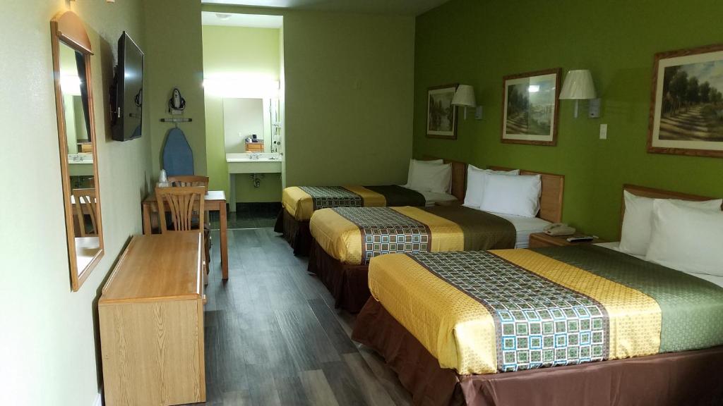 Quality One Motel photo