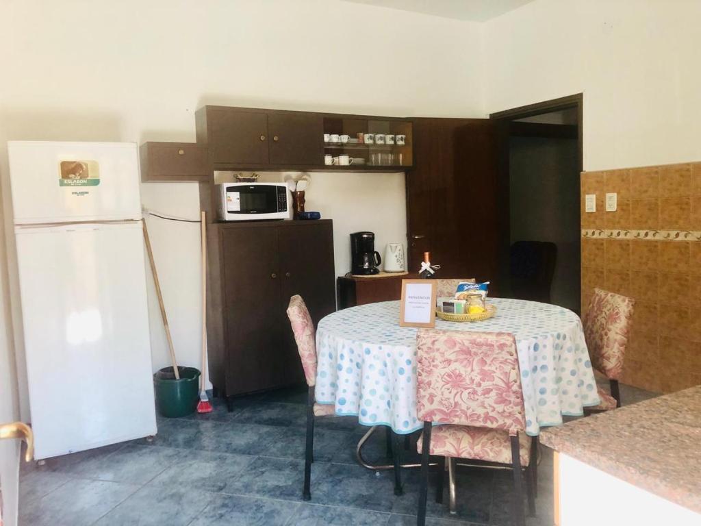 Amplio Departamento Familiar en San José - 2