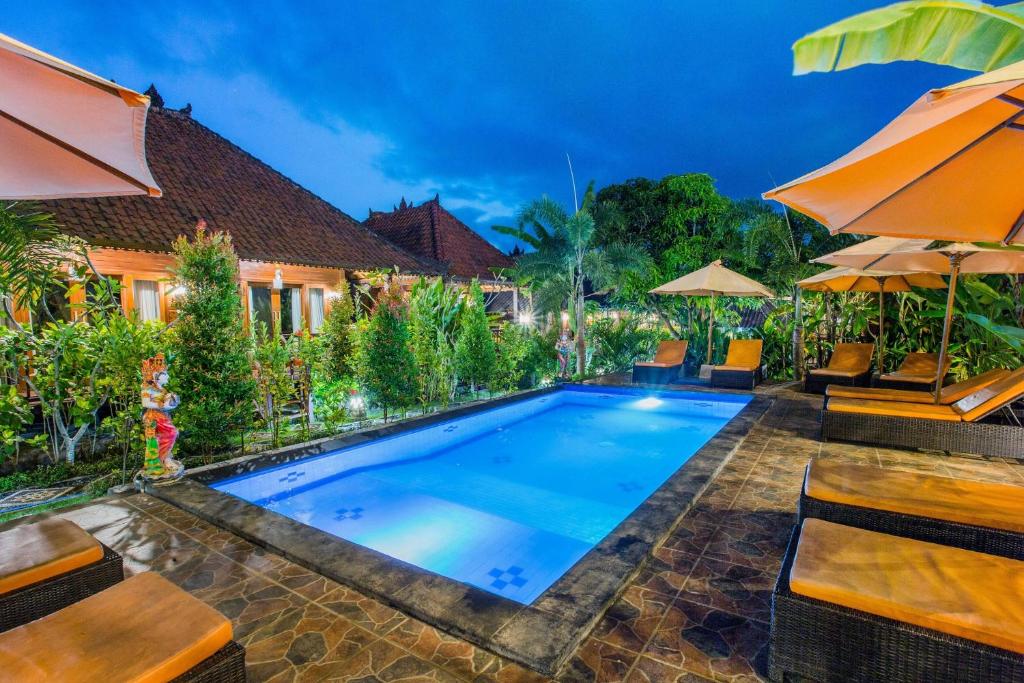 Dinatah Lembongan Villas photo