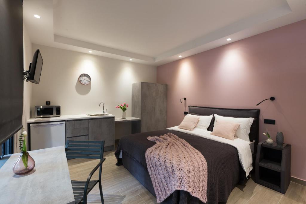 Athenian Central Apartments — Hotel in Athens