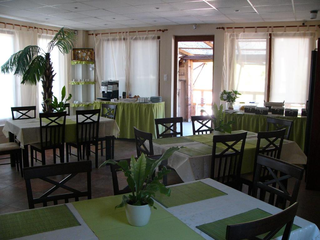 Abszolut Hotel es Panzio 전경