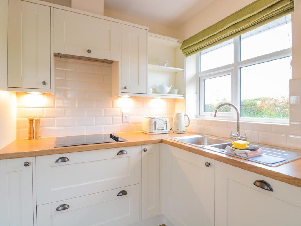 Bower View, Madley photo 6
