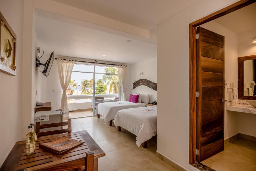 Hotel Rockaway Photo 11