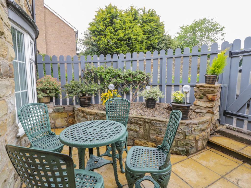 11A High Street, Burniston photo 7