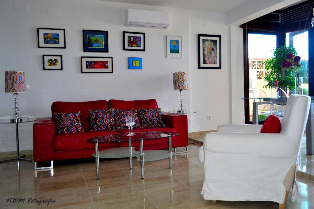 AMAZING FRONTAL BEACH APARTMENT #Traveller's Awards2023 photo