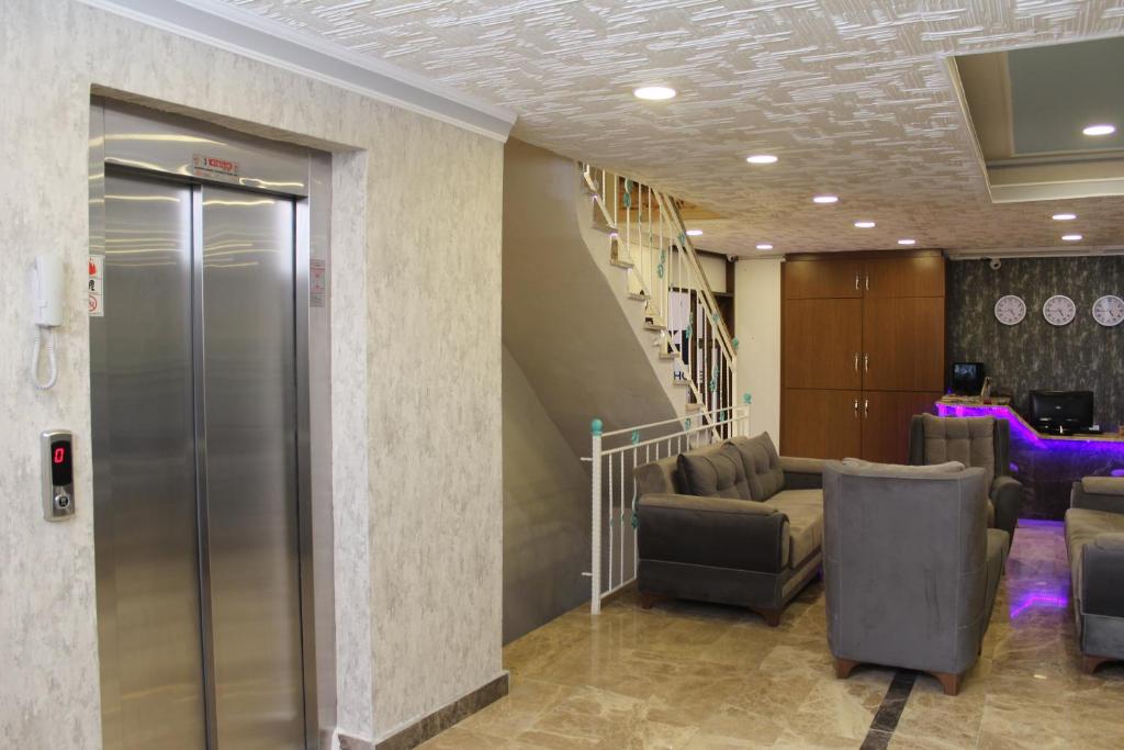Omega Inn photo