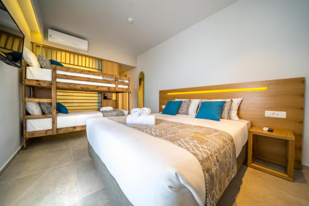 Adele Beach Hotel — Adelianos Kampos
