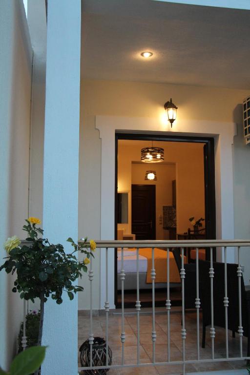 Smaragda Studios Skopelos photo
