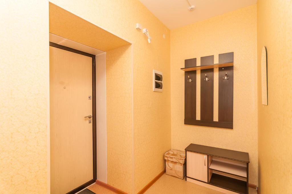 Apartment On Шоссе Космонавтов 86а photo