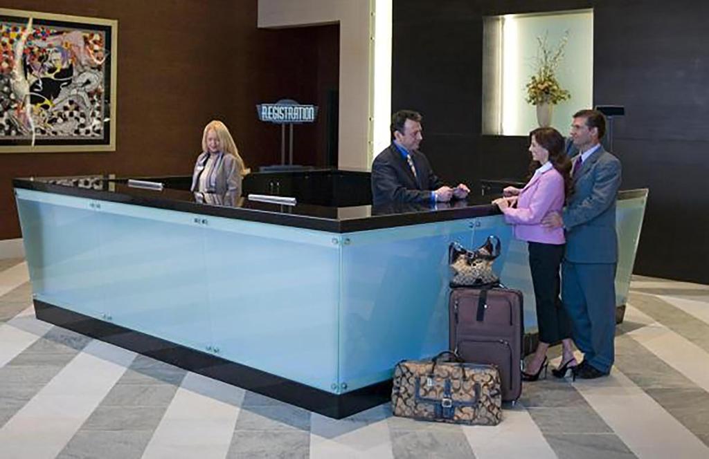 フロント・ロビー