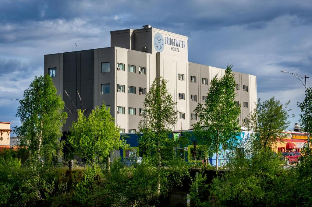 ブリッジウォーター ホテル、トレードマーク コレクション バイ ウィンダム、フェアバンクス (Bridgewater Hotel, Trademark Collection by Wyndham) 外観