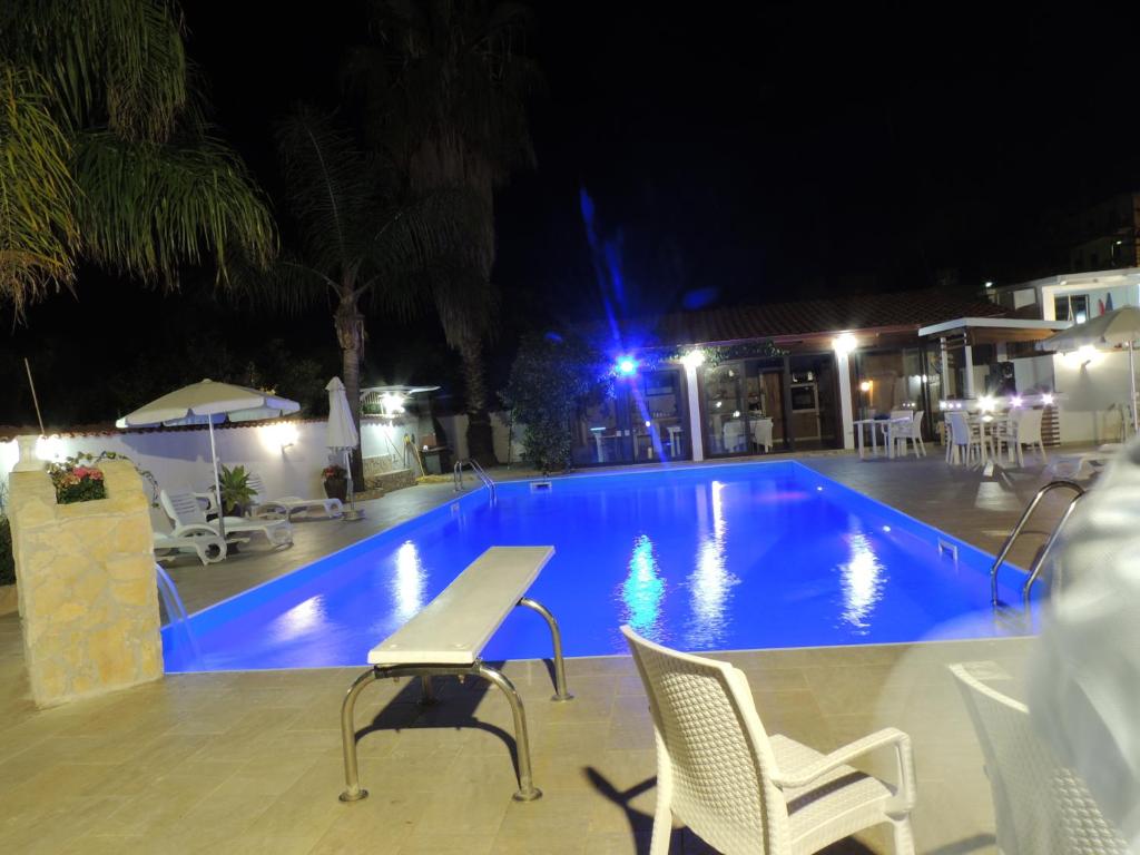 All'Ombra Del Noce B&amp;B — Hotel in Catona