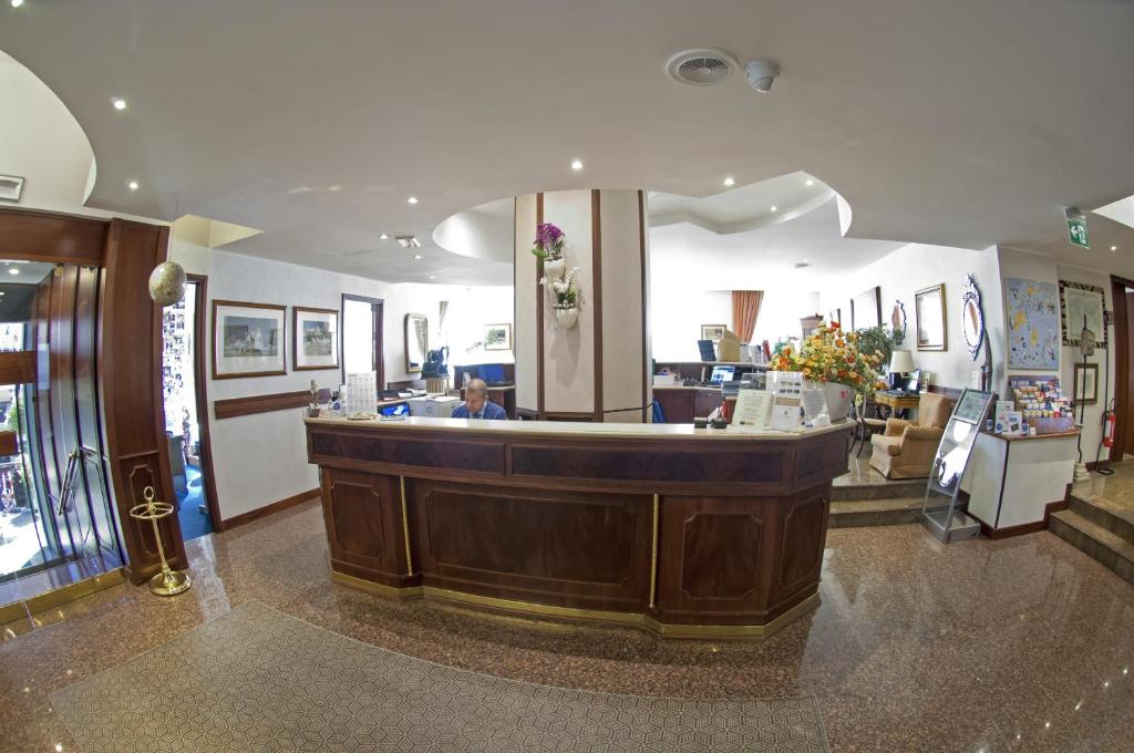 Hotel Bristol photo
