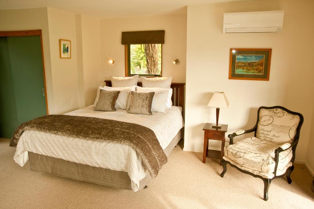 Whakaipo Lodge photo