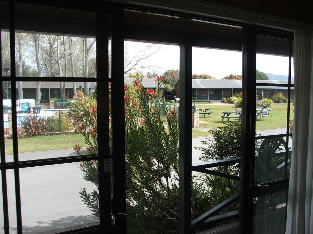 Cedarwood Lakeside Motel & Conference Venue photo