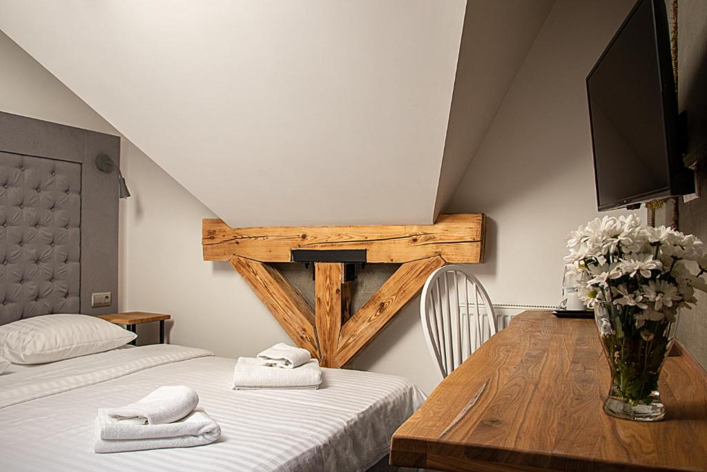 Honey Bridge Hotel photo
