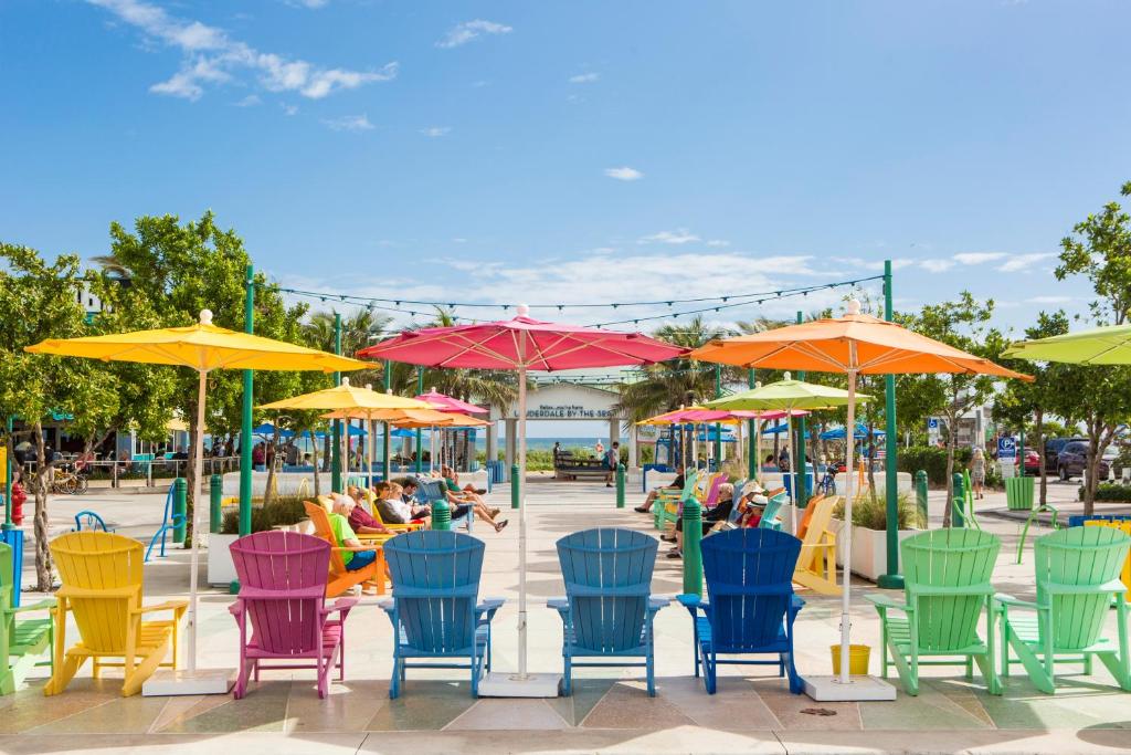 Attractions, 4145 By The Sea Inn & Suites in Fort Lauderdale (FL)