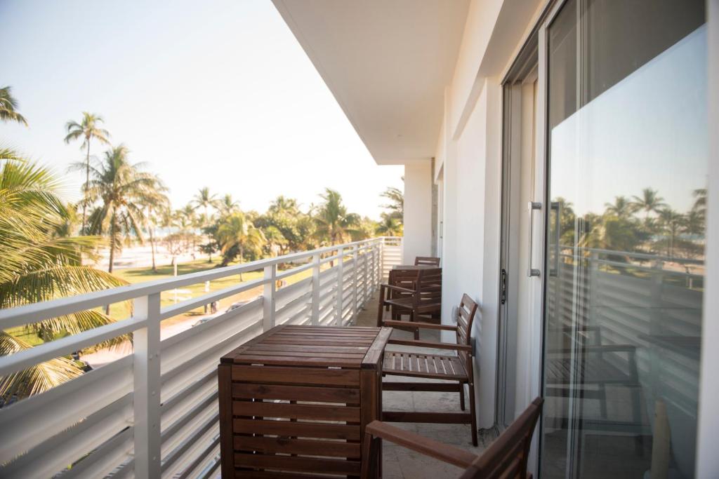 Popular attractions Area Nearby Property