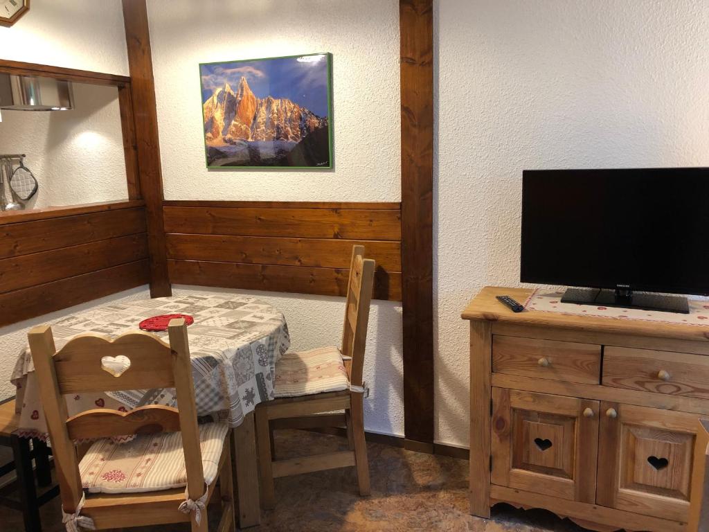 Mont Blanc View Chamonix Apartment - 3