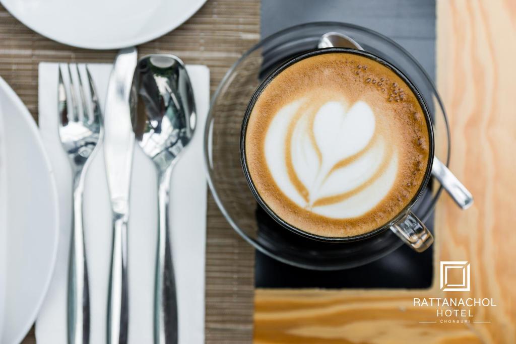 อาหารและเครื่องดื่ม