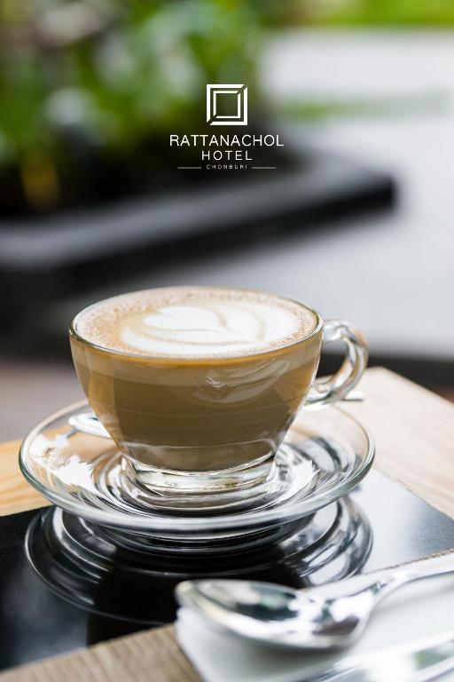 อาหารและเครื่องดื่ม