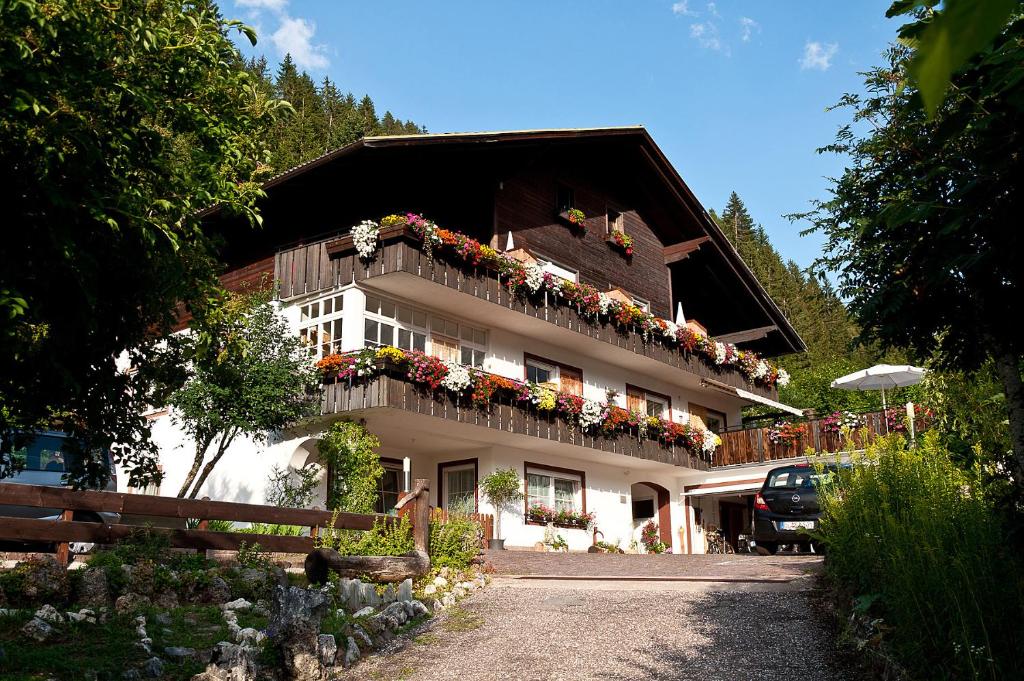 Haus Christian Welschnofen - Berge fühlen und Natur genießen in den Dolomiten, nahe am Karersee, inklusive Eggental Guestcard - 4