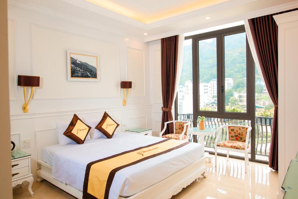 PARADISE HOTEL