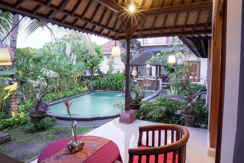 Budi House Bungalows photo