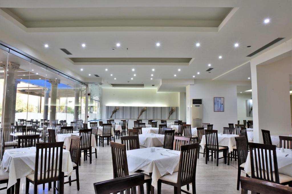 Marathon Hotel - All Inclusive — Restaurant & bars in Kolymbia, South Aegean