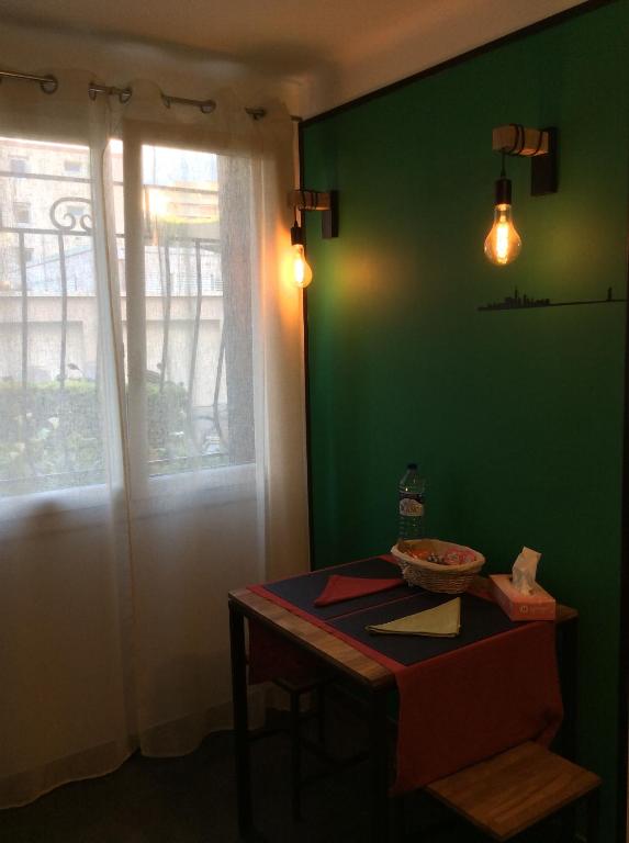 Studio 33 - 5