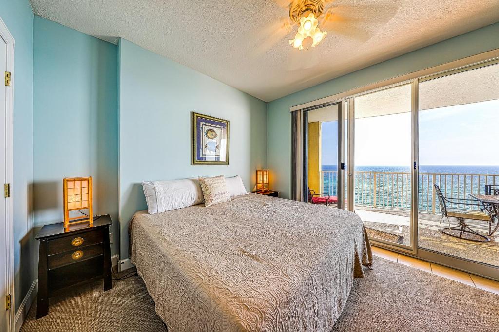 Emerald Isle 1102 Main image 2