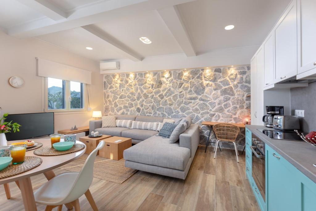 Rapanos Apartments 전경