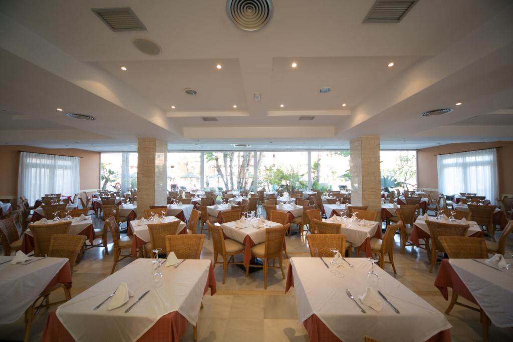 Arena Center — Restaurant & bars in Roquetas de Mar, Andalusia