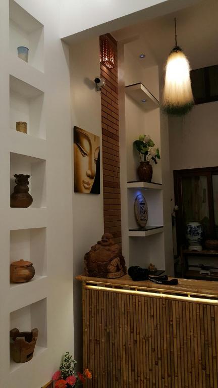 TAM HOMESTAY - ONE BEDROOM W/ LIVING ROOM — Hotel in Hue
